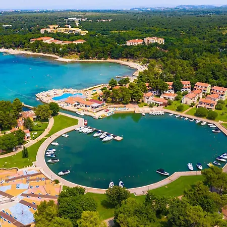 Beautiful Apartment In Umag Apartamento