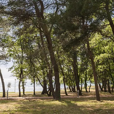 Beautiful Apartment In Umag Apartamento *