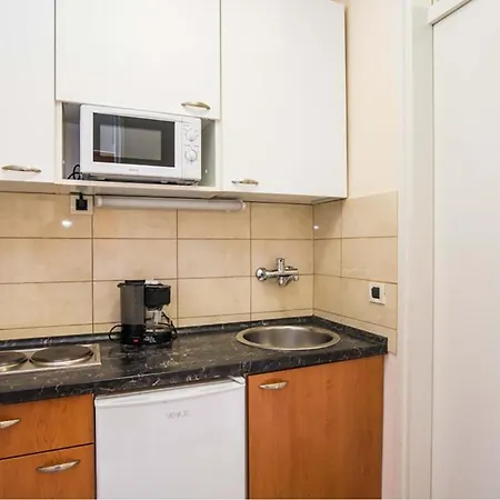 Beautiful Apartment In Umag דירה *
